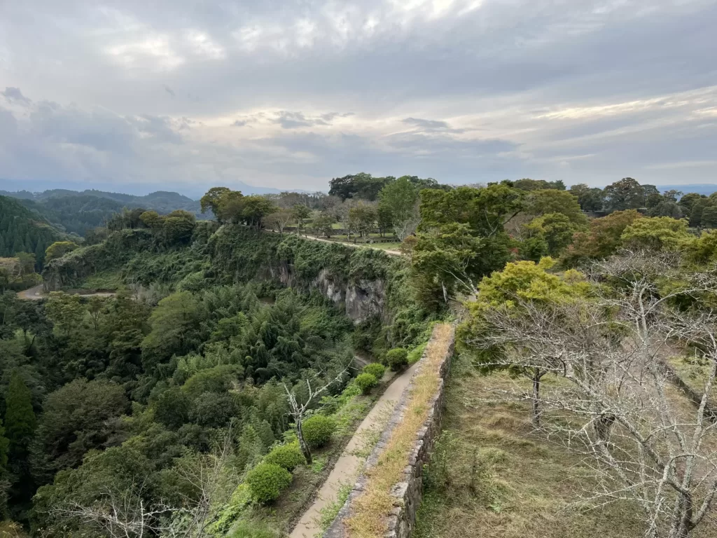 御三階櫓跡から見下ろす岡城